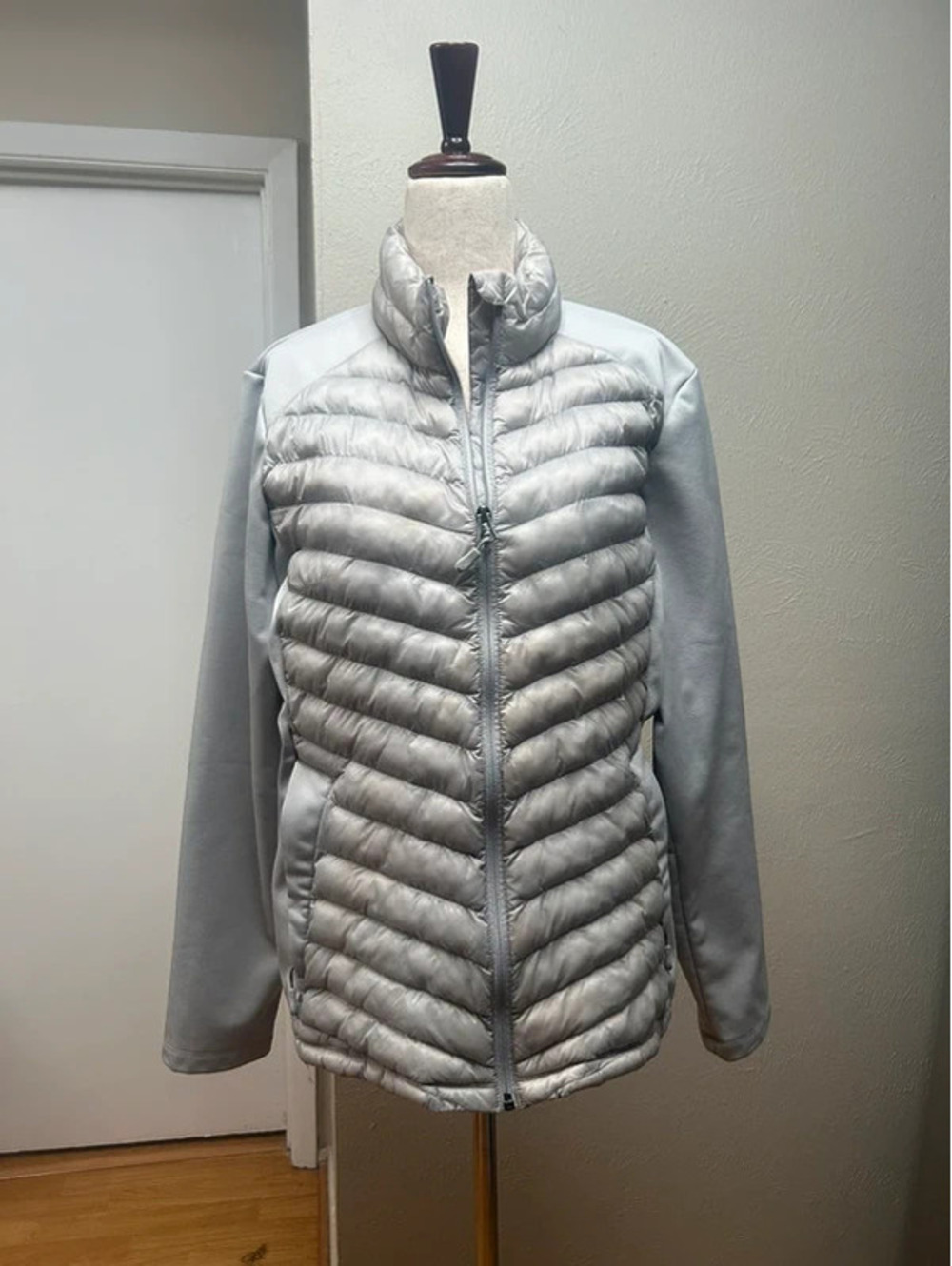 Full Zip Puffer Jacket with Soft Shell Arms